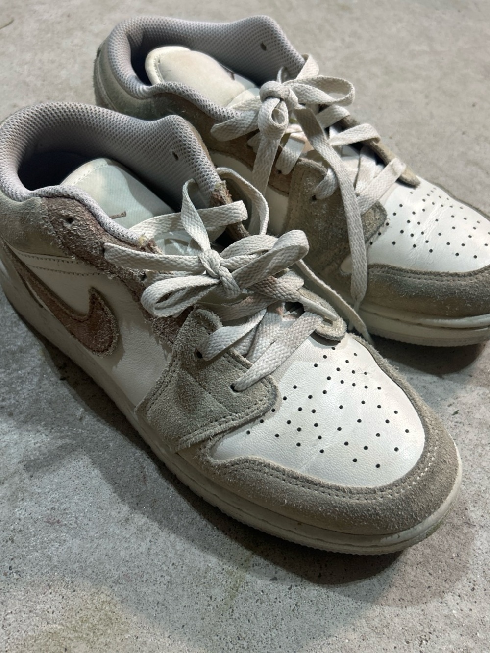 Jordan Kids White and Beige Sneakers with Metallic Swoosh